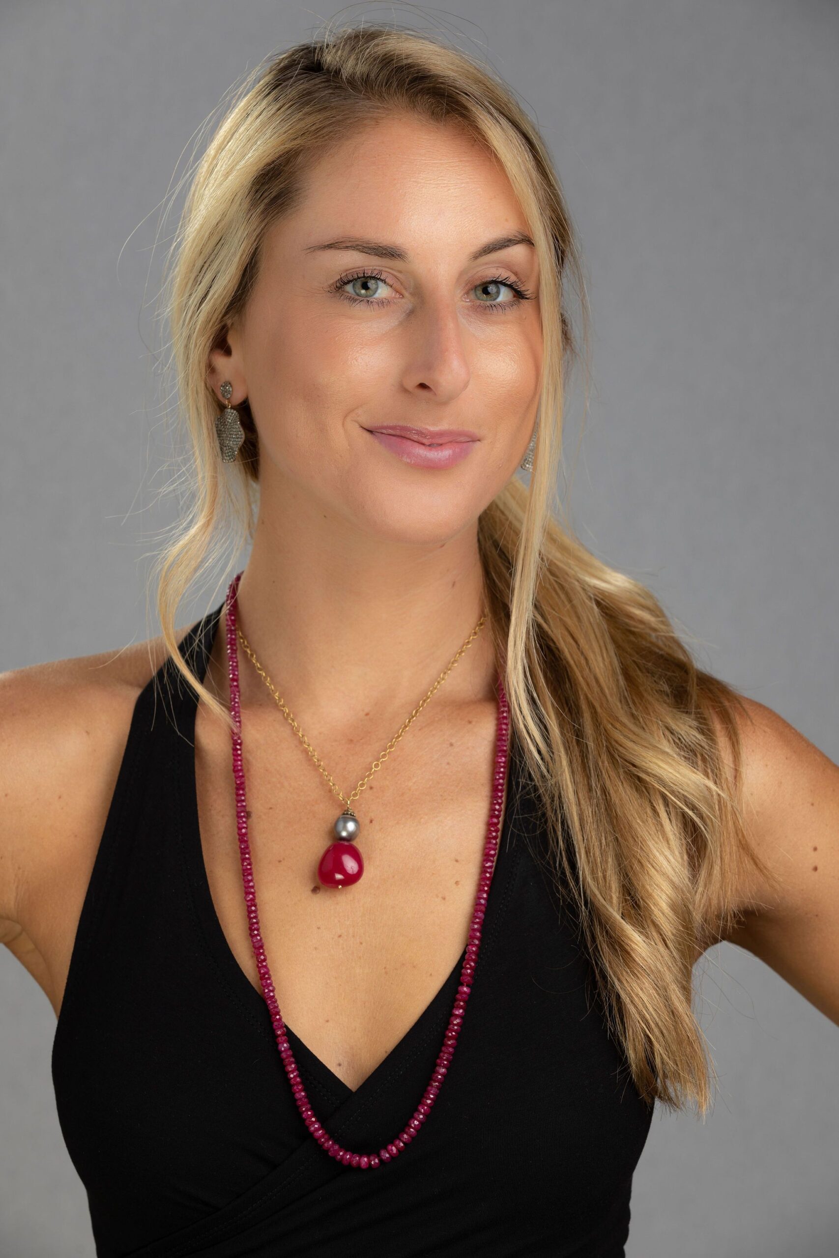 gray-tahitian-pearl-red-spinel-necklace