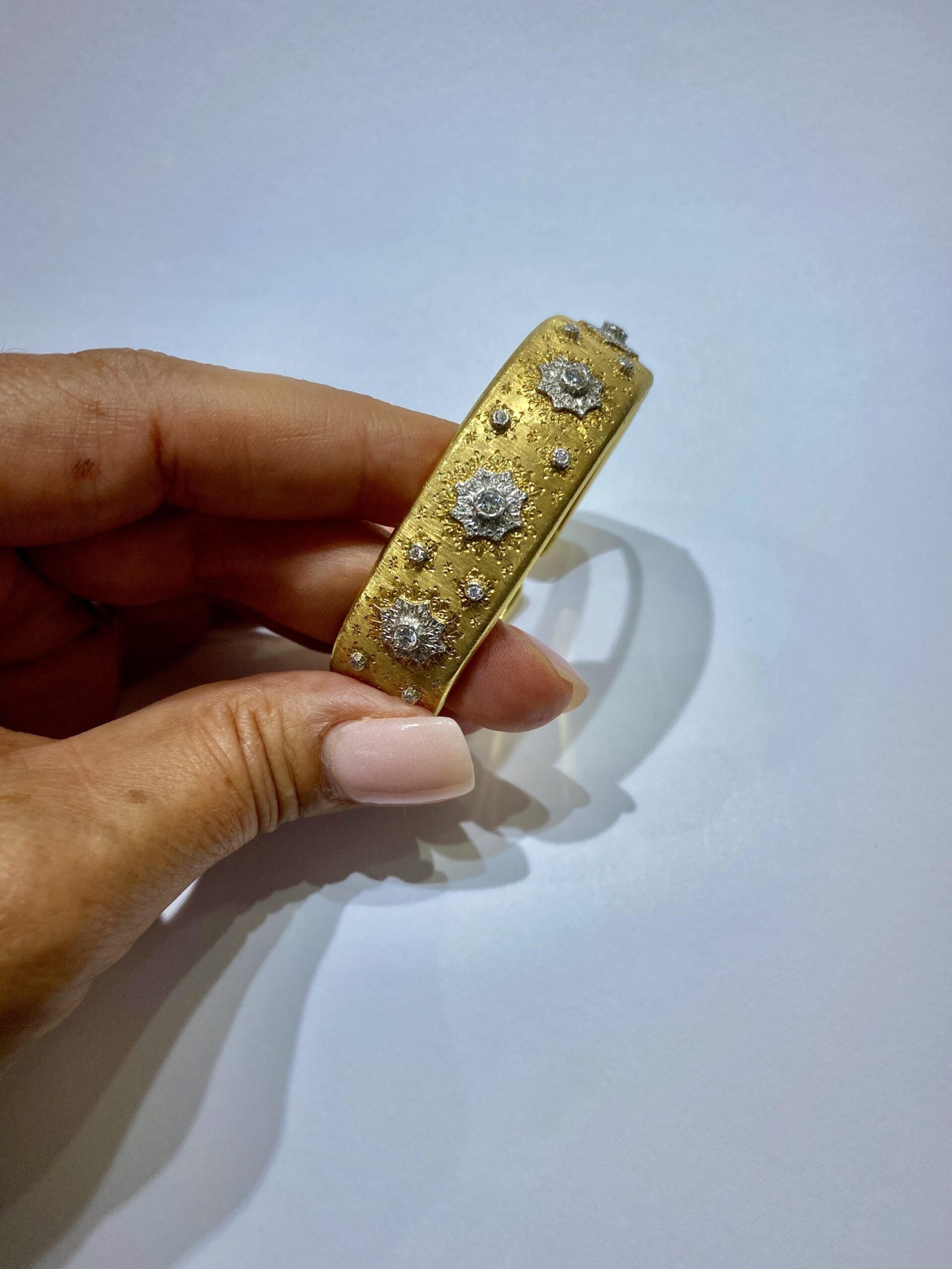 signed-mario-buccellati-gold-diamond-bracelet