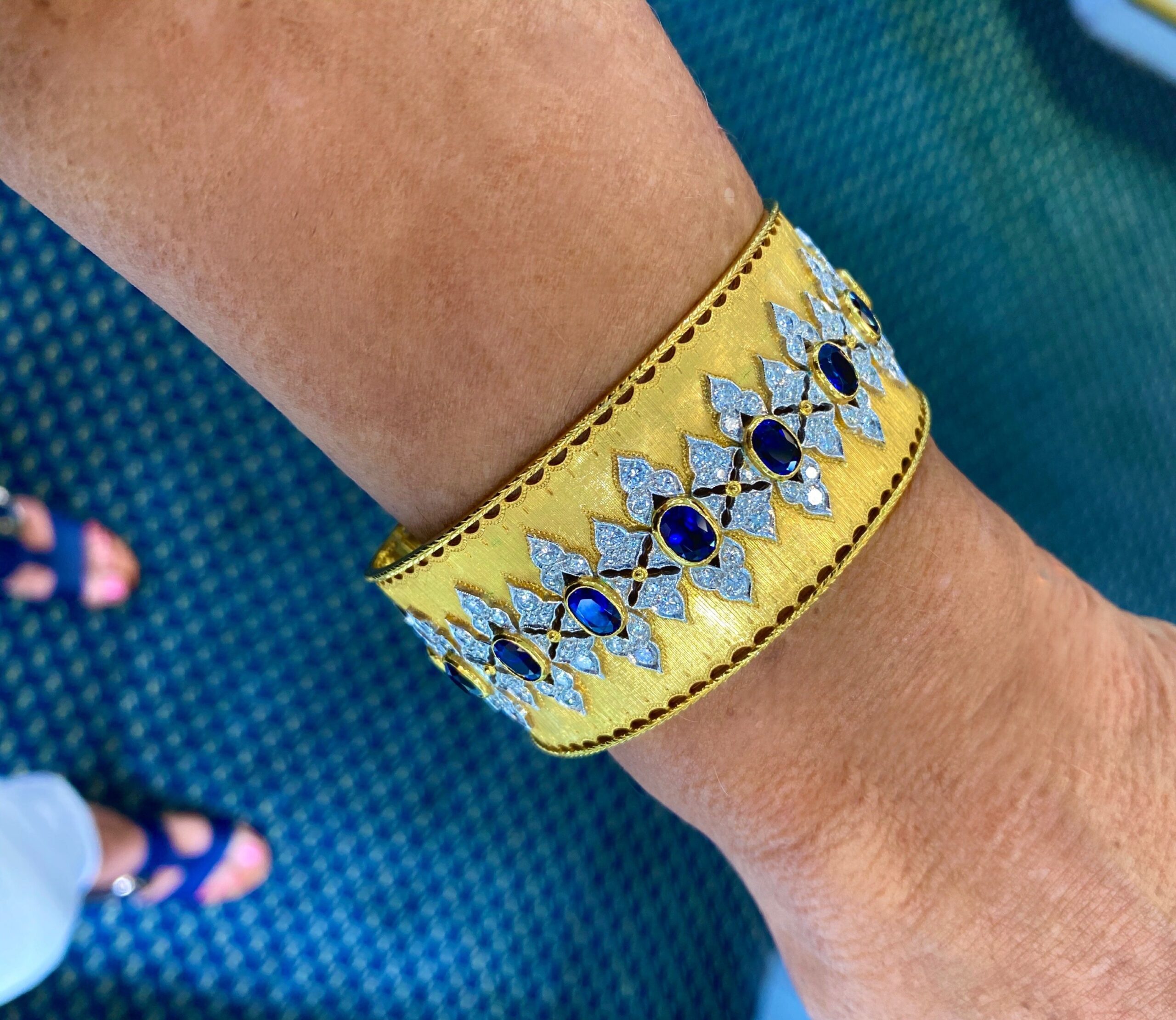 buccellati-style-sapphire-diamond-bracelet