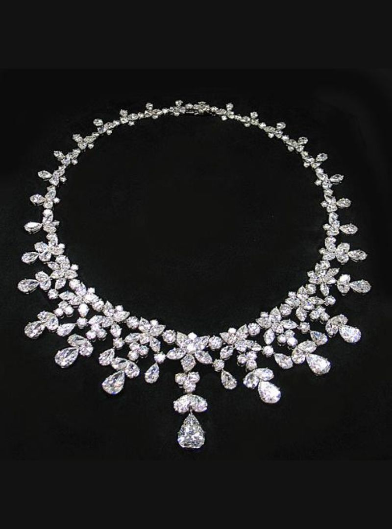Exquisite Brilliance: The Cartier Diamond Necklace - Sold